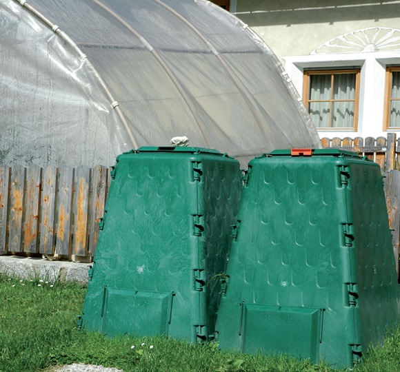 compost in giardino